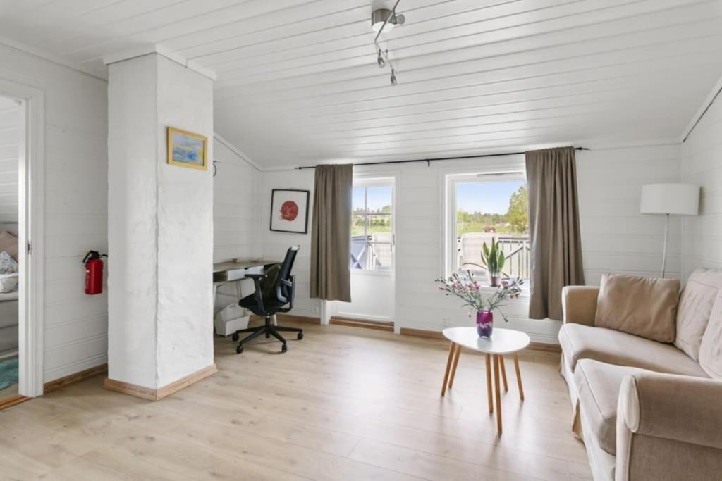 Hyggelig Enebolig Pa Notteroy, Rett Ved Golfbane