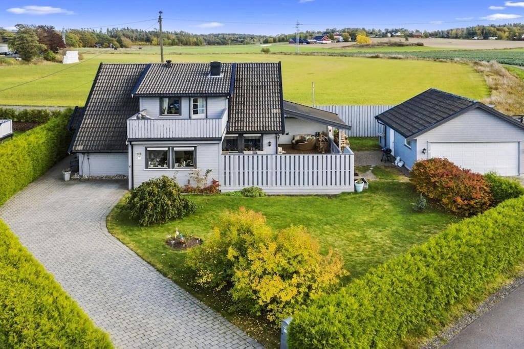 Hyggelig Enebolig Pa Notteroy, Rett Ved Golfbane Holiday home *